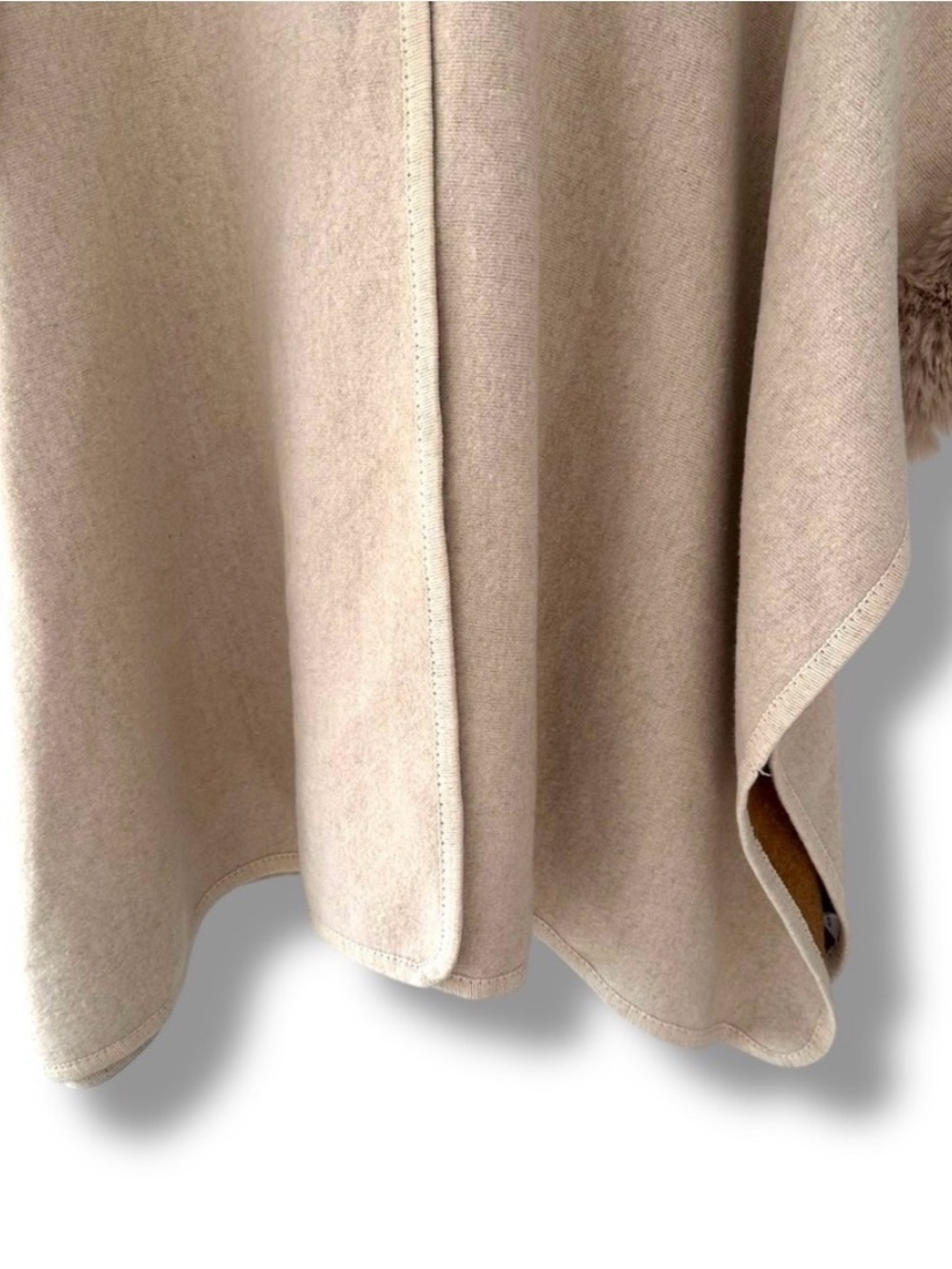 Rachel Zoë Cream/Ivory Cape trimmed in Faux Fur - Picture 13 of 14